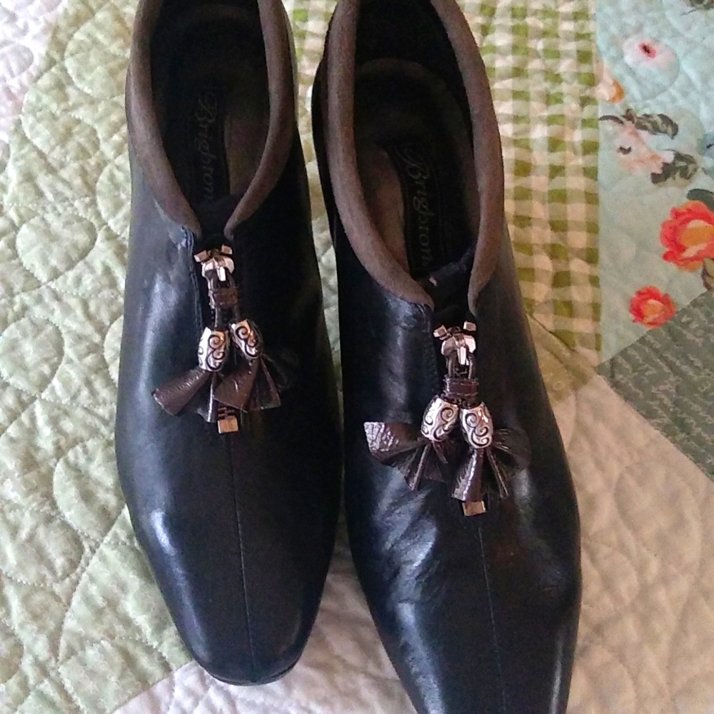 Beautiful Brand New Brighton shoes size 9